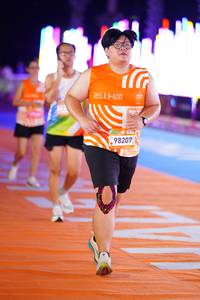 BIB: 211, 98207
                            <button type="button" onclick="openModal(22950969)" class="btn btn-primary btn-sm float-right btn-popup" data-toggle="modal" data-target=".modal-high-quality">
                        <i class="fas fa-shopping-cart"></i> Add to Cart
                    </button>
                                            <button type="button" onclick="isThisMe(22950969, true)" class="btn btn-success btn-sm float-right btn-popup btn-isme hidden" data-toggle="tooltip" data-placement="bottom" title="นี่คือรูปของคุณใช่ไหม คลิกที่นี่เพื่อเอาเข้าอัลบั้ม">
                        <i class="fas fa-plus"></i> Add to album
                    </button>
                    <button type="button" onclick="isThisMe(22950969, false)" class="btn btn-warning btn-sm float-right btn-popup btn-isnotme hidden">
                        <i class="fas fa-ban"></i> Remove from album
                    </button>